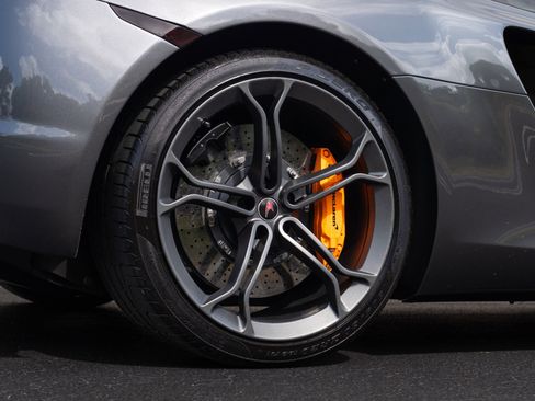 Used 2012 McLaren MP4-12C Coupe RWD image 14