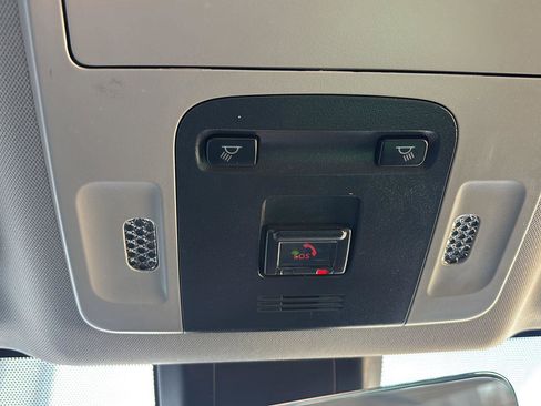 Used 2023 Toyota Camry SE image 39