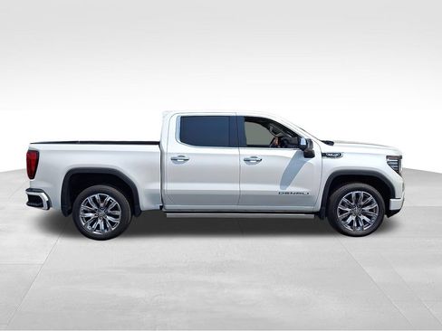 Used 2023 GMC Sierra 1500 Denali w/ Denali Reserve Package AWD/4WD image 7