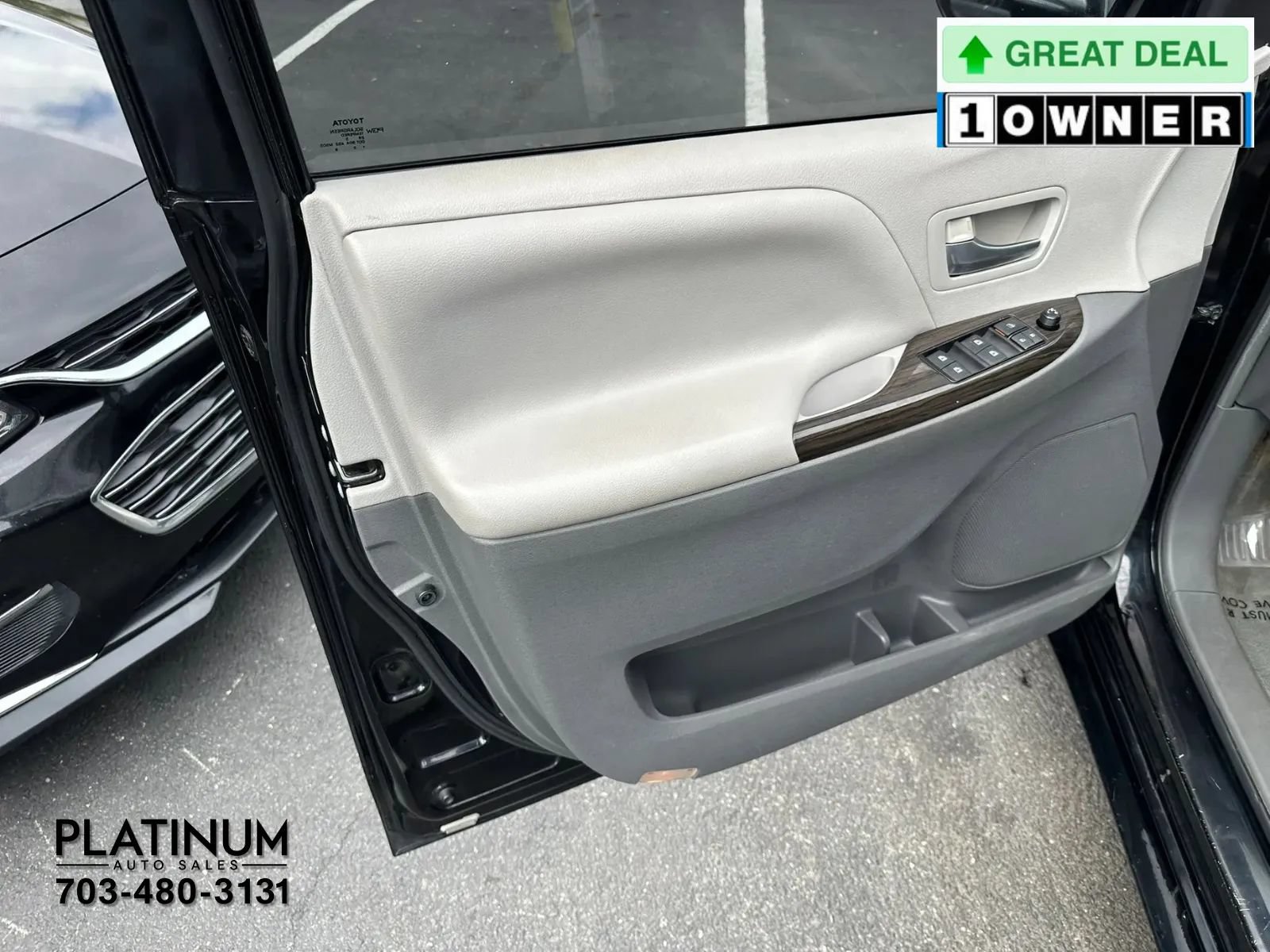 Used 2015 Toyota Sienna XLE Premium FWD image 19