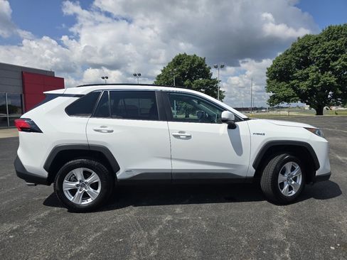 Certified 2019 Toyota RAV4 XLE w/ Convenience Package AWD/4WD image 17