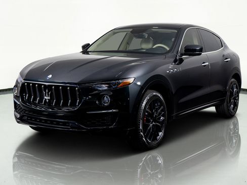 Used 2022 Maserati Levante GT image 23