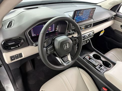 New 2026 Honda Pilot Elite image 4