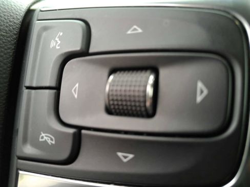 Used 2025 Chevrolet Blazer LT AWD/4WD image 22