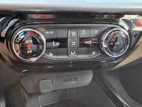 New 2025 Chevrolet Trax LT w/ Driver Confidence Package image 35