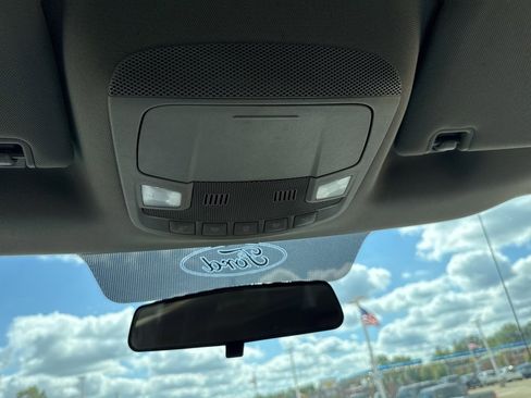 Used 2017 Ford F250 XLT w/ XLT Premium Package image 21