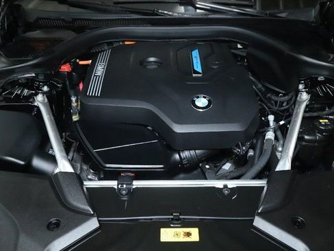 Certified 2023 BMW 530e xDrive w/ Premium Package AWD/4WD image 36