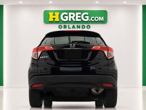 Used 2021 Honda HR-V LX image 8