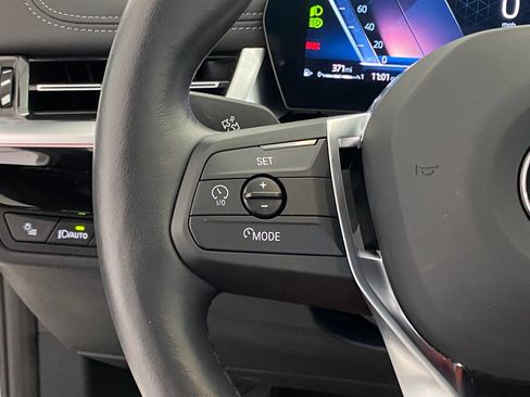 Used 2025 BMW X1 xDrive28i w/ Premium Package image 17