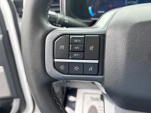 Used 2025 Ford F250 Lariat w/ Black Appearance Package AWD/4WD image 31