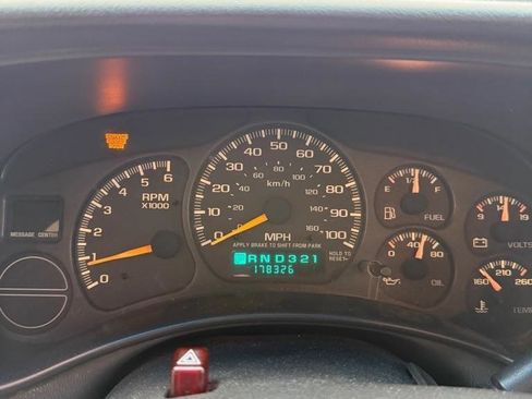 Used 2000 Chevrolet Silverado 1500 LS w/ Firm Ride Suspension Pkg image 5