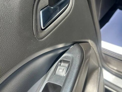 Used 2020 Chevrolet Colorado Z71 AWD/4WD image 13