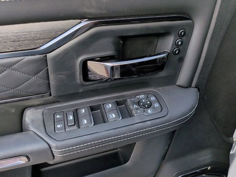 New 2026 RAM 2500 Limited image 12