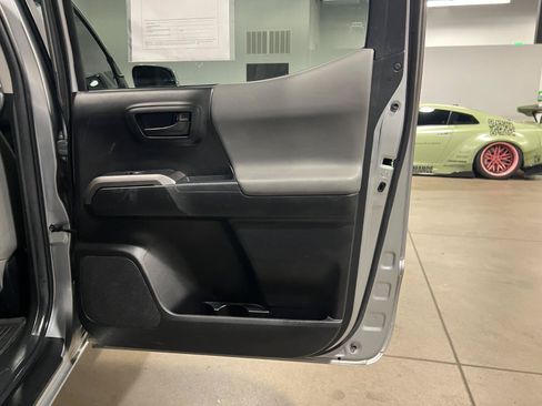 Used 2023 Toyota Tacoma SR5 w/ Technology Package AWD/4WD image 34