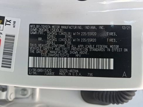 Used 2022 Toyota Highlander XSE FWD image 29