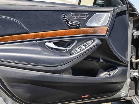 Used 2015 Mercedes-Benz S 550 Sedan image 25