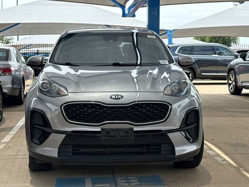 Used 2020 Kia Sportage LX w/ LX Popular Package FWD image 2