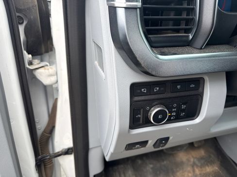 Used 2024 Ford F250 Limited AWD/4WD image 21