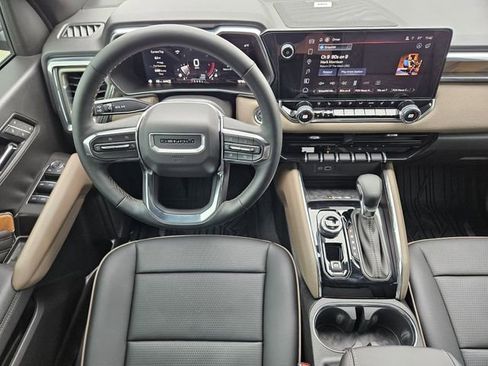 Used 2025 GMC Canyon Denali image 28