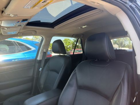 Used 2018 Subaru Outback 2.5i Limited AWD/4WD image 6