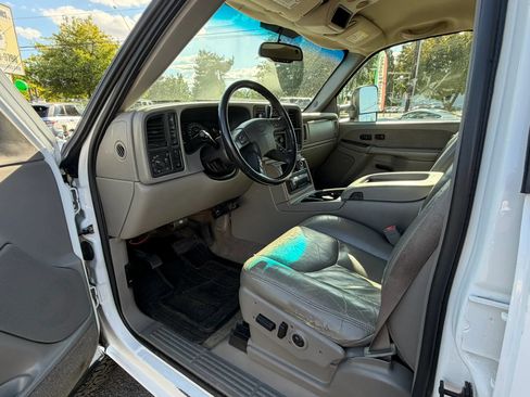 Used 2003 Chevrolet Silverado 2500 LS AWD/4WD image 7