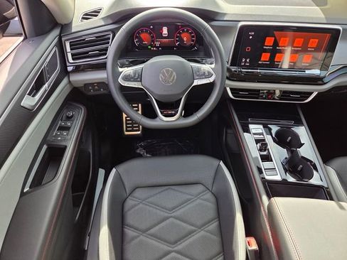New 2026 Volkswagen Atlas Peak Edition image 10