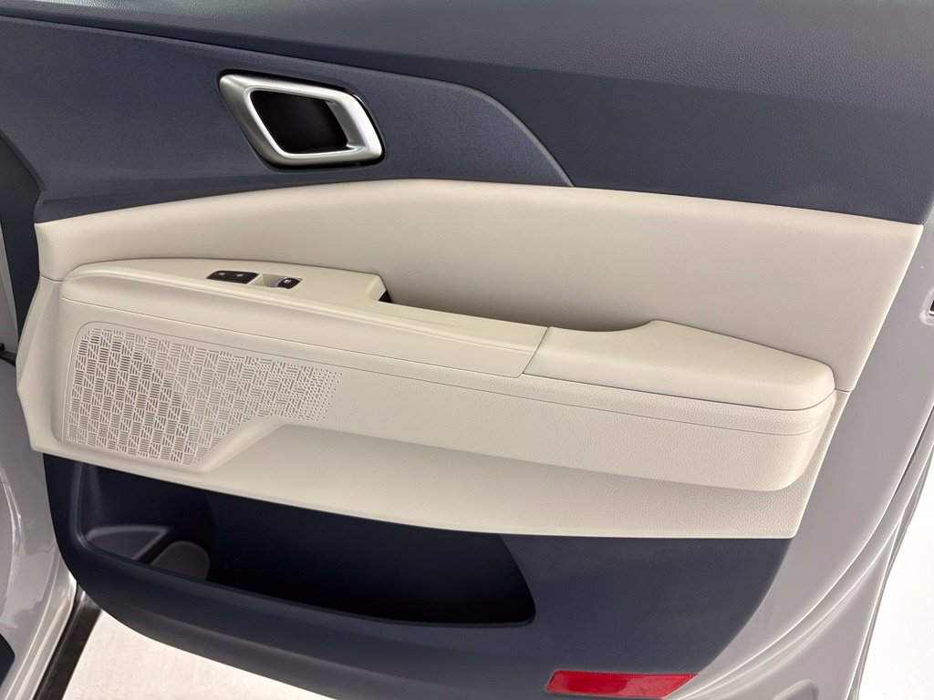 New 2026 Kia Carnival EX FWD image 46