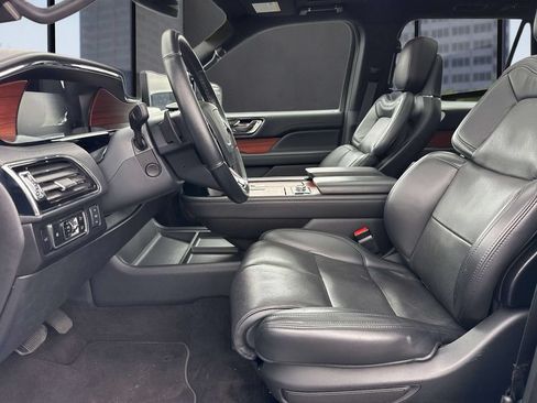 Used 2024 Lincoln Navigator Reserve AWD/4WD image 25