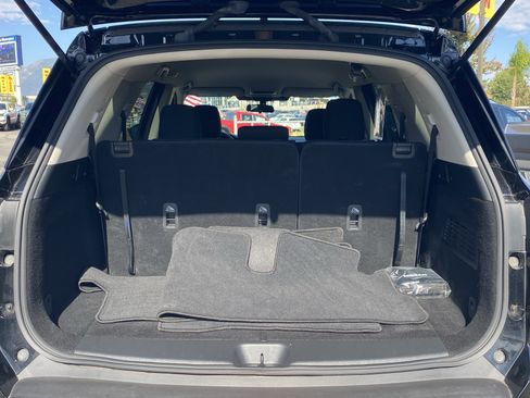 Used 2023 Nissan Pathfinder S image 14