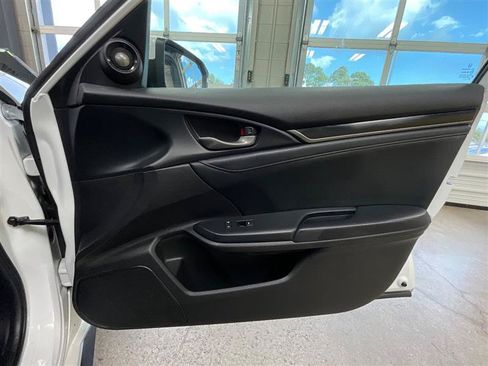 Used 2021 Honda Civic Sport Touring image 9