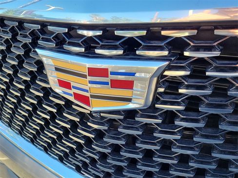 Certified 2024 Cadillac Escalade ESV Luxury image 30