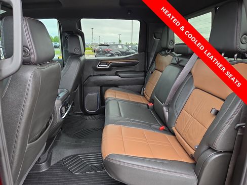 Used 2024 Chevrolet Silverado 1500 High Country w/ Technology Package AWD/4WD image 10