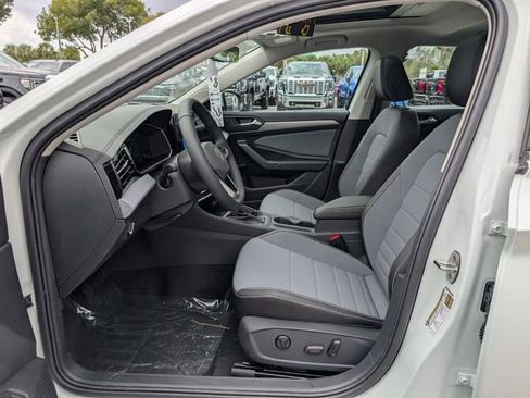 New 2026 Volkswagen Jetta SE image 10