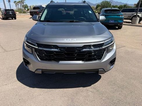 Used 2024 Kia Seltos X-Line AWD/4WD image 2