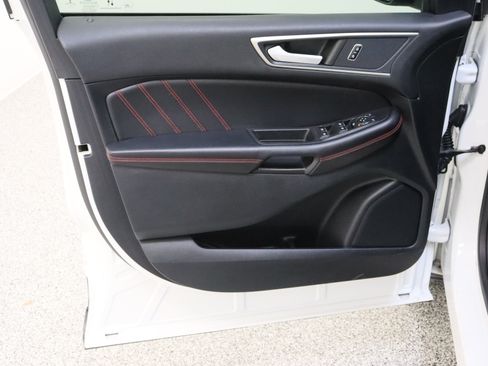 Used 2022 Ford Edge ST-Line AWD/4WD image 12