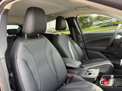 Used 2024 Ford Mustang Mach-E Premium AWD/4WD image 29