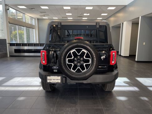 Used 2024 Ford Bronco Outer Banks AWD/4WD image 9