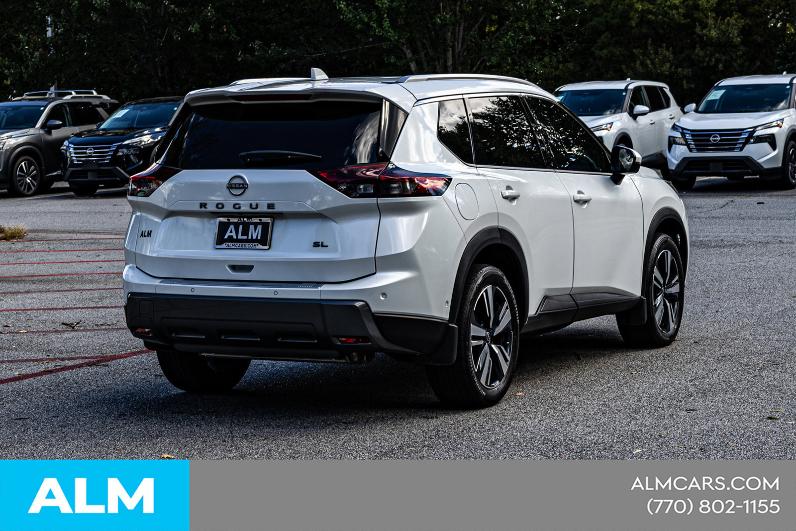 Used 2024 Nissan Rogue SL w/ SL Premium Package FWD image 6