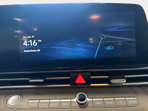 Certified 2023 Hyundai Elantra SEL w/ Convenience Package image 24