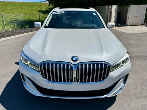 Used 2020 BMW 740i xDrive w/ Premium Package AWD/4WD image 2
