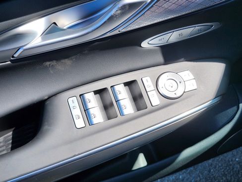 New 2026 Genesis GV70 2.5T Select image 17