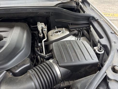 Used 2018 Jeep Grand Cherokee Limited image 13