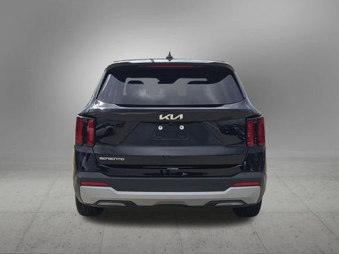 Certified 2024 Kia Sorento LX FWD image 5