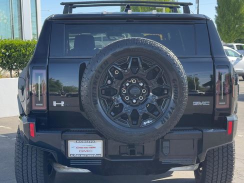 Used 2024 GMC Hummer EV 2X w/ LPO, Roof Cross Rail Package image 5