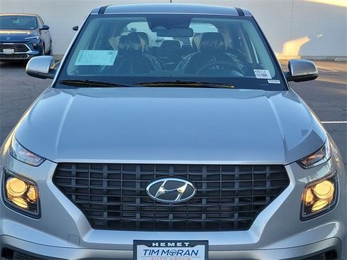 New 2026 Hyundai Venue SE image 21