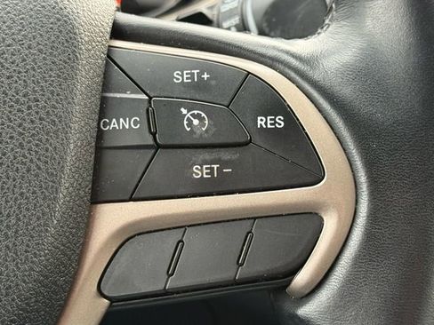 Used 2016 Jeep Cherokee High Altitude image 23