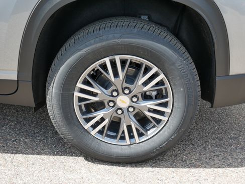 New 2026 Chevrolet Traverse LT AWD/4WD image 3