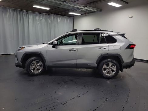 Used 2023 Toyota RAV4 XLE AWD/4WD image 5