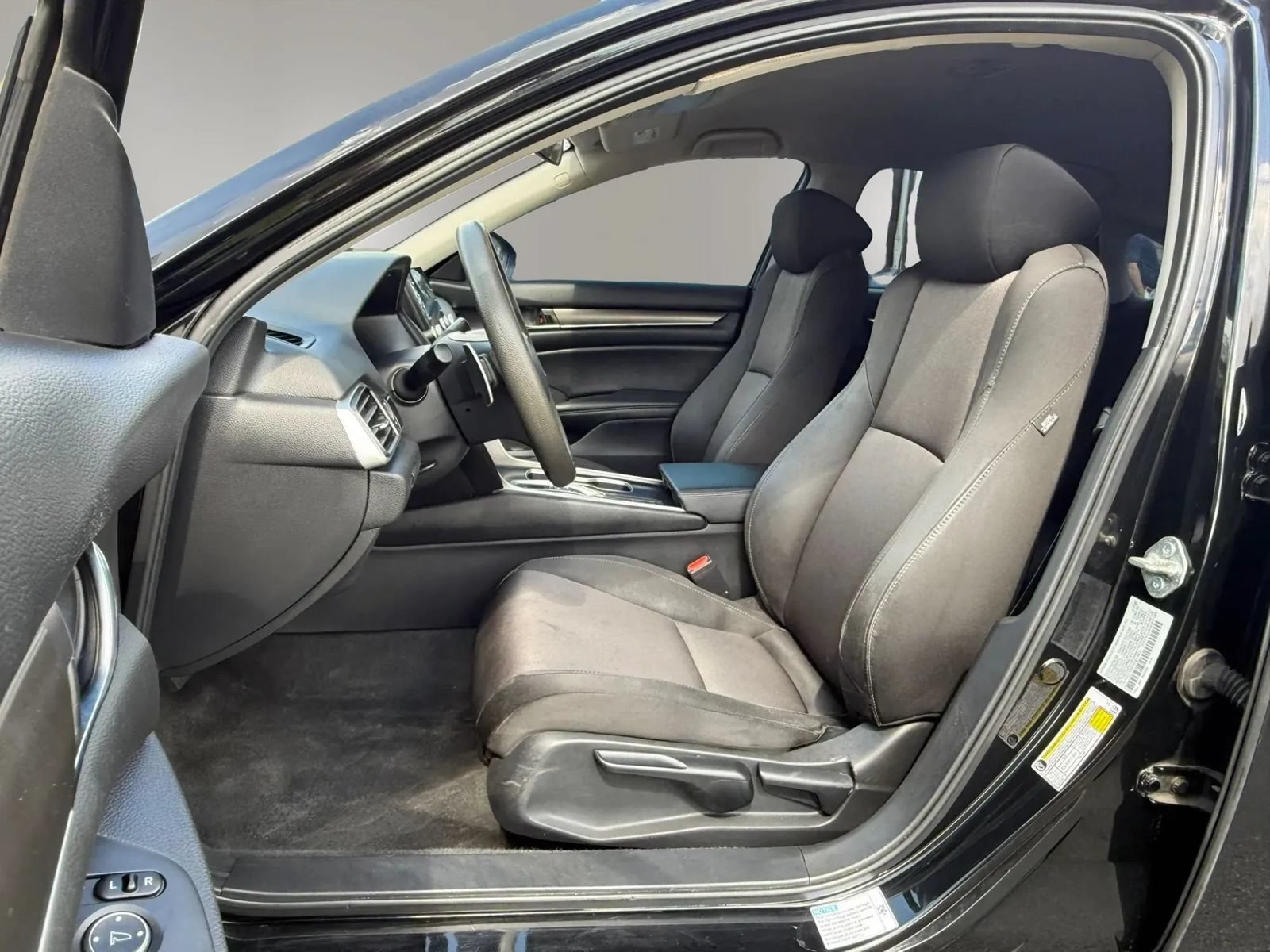 Used 2020 Honda Accord Hybrid image 11
