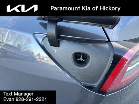 Used 2022 Tesla Model Y Long Range image 31